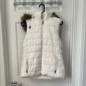 Banana Republic Cream Quilted Vest with Faux Fur Hood